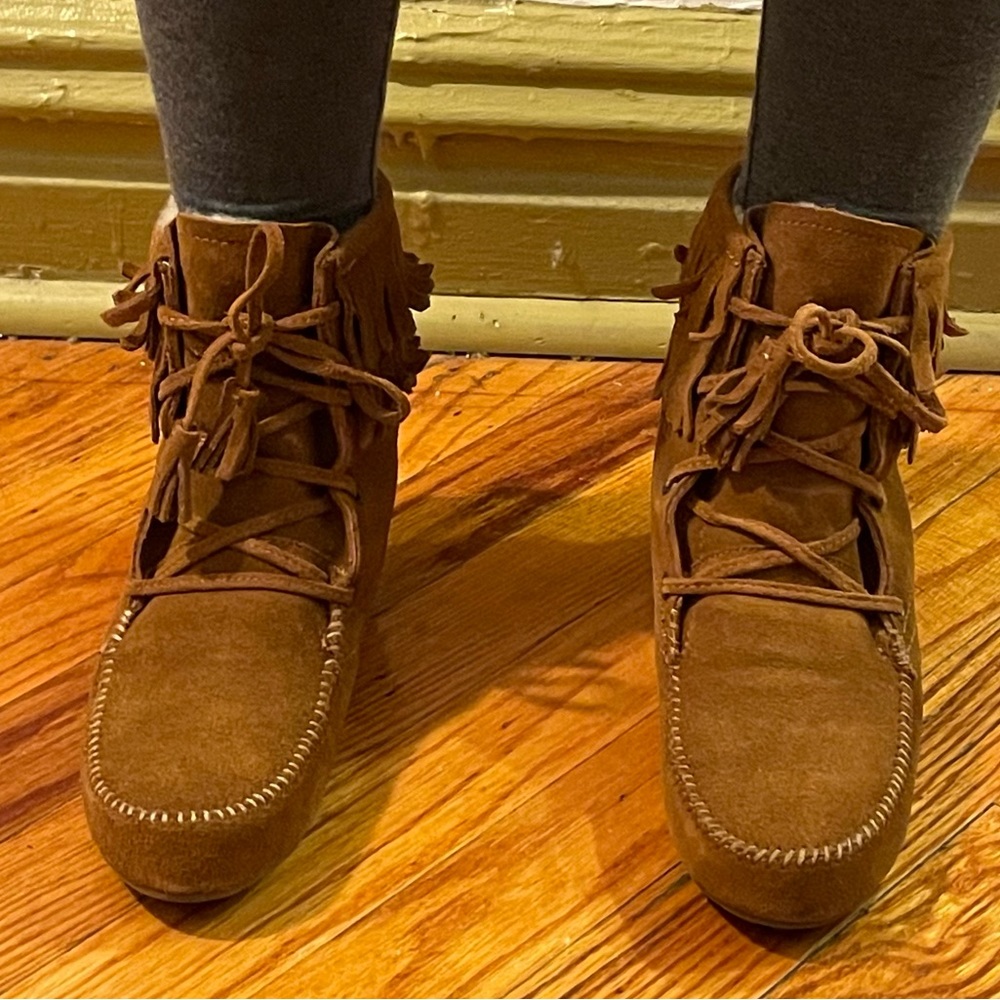 Minnetonka for J. Crew Double Fringe Suede Fur Lined Ankle Boots - Picture 11 of 13